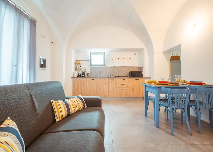 Poseidonia - Housea *